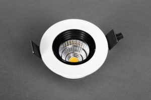 vit led spotlight inomhus