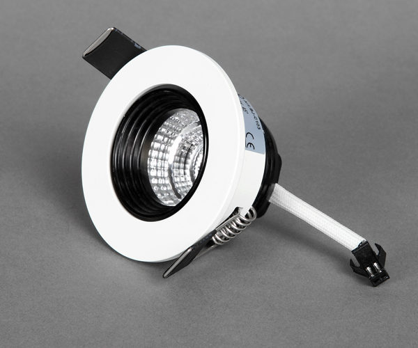 vit led spotlight inomhus